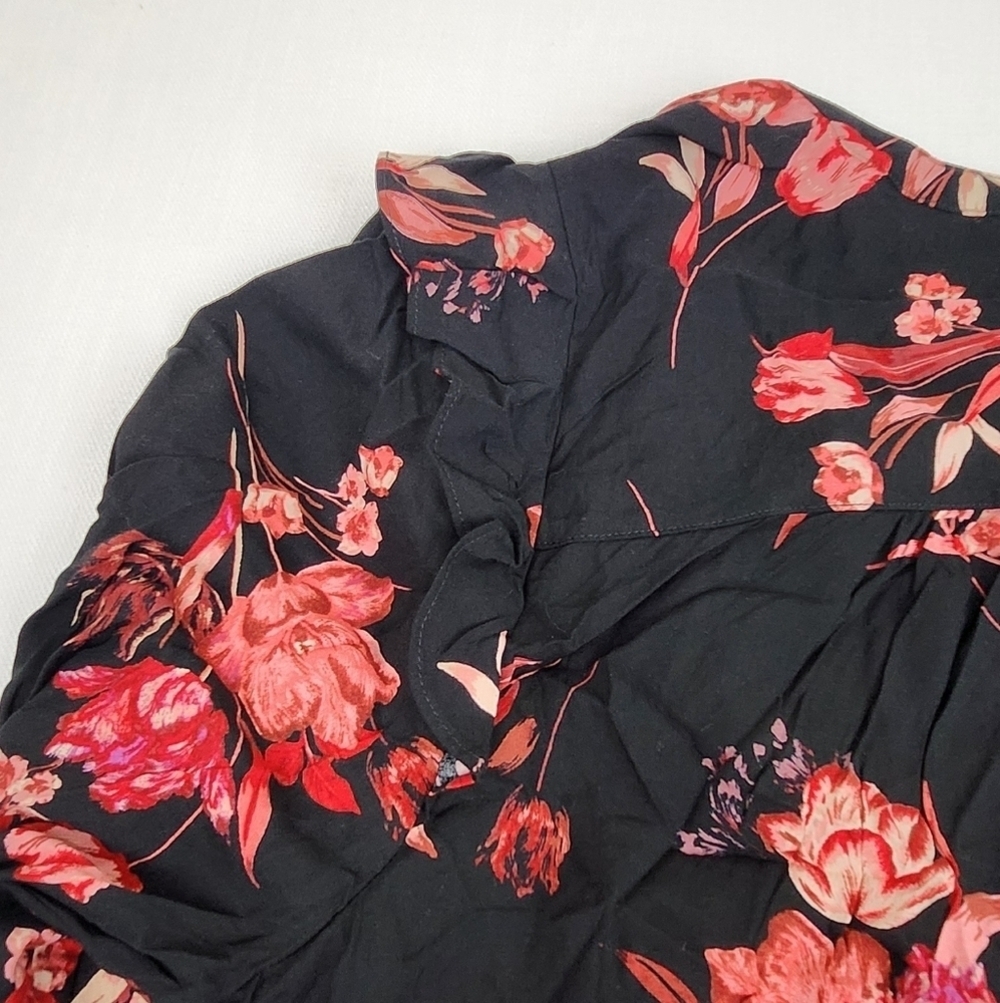 Torrid Black Challis Ruffle Trim Pullover Top/ Floral Print Flowy Blouse - Picture 9 of 10